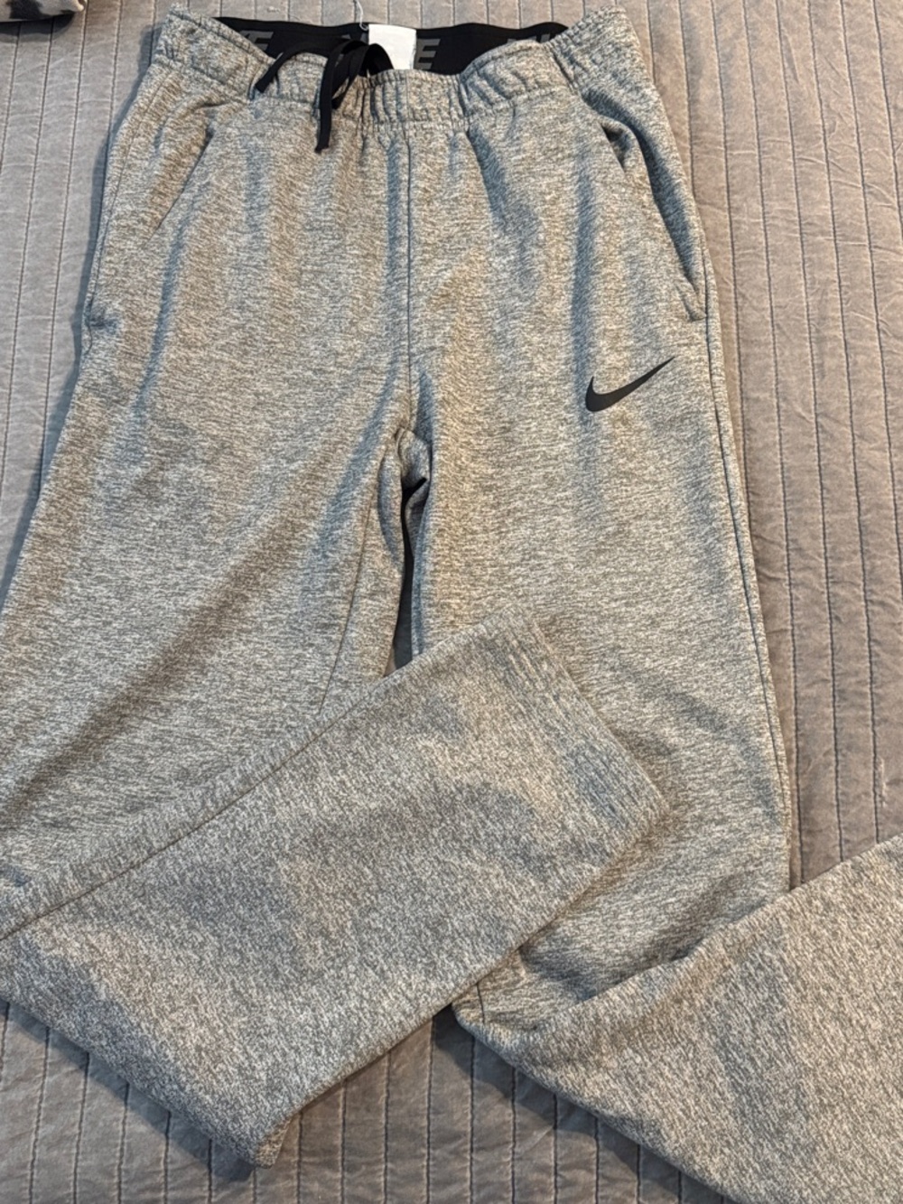 Nike Mens Gray Heather Jogger Sweatpants